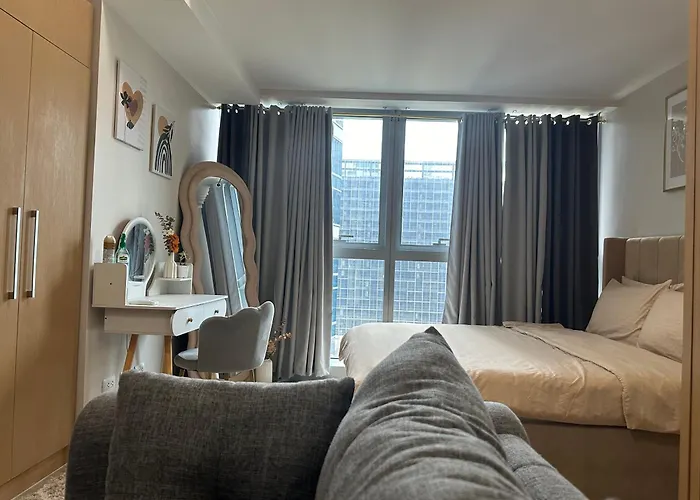 Cozy 1bedroom With View In Uptown Bgc * Manila