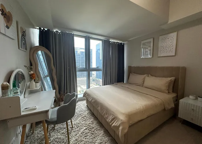 Cozy 1bedroom With View In Uptown Bgc Apartment *
