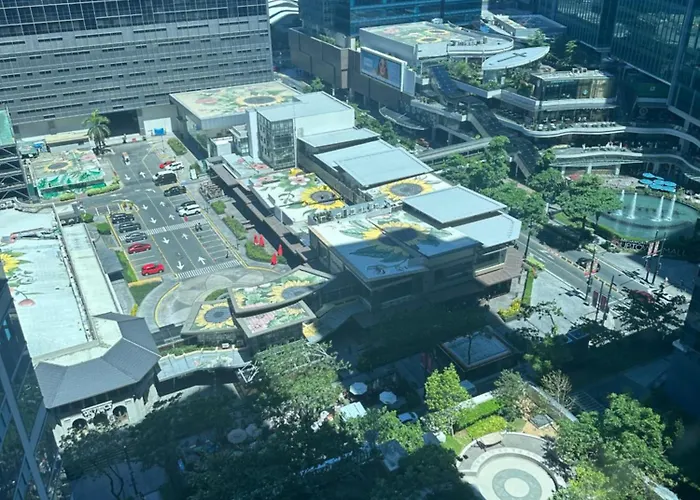 Cozy 1bedroom With View In Uptown Bgc Apartment