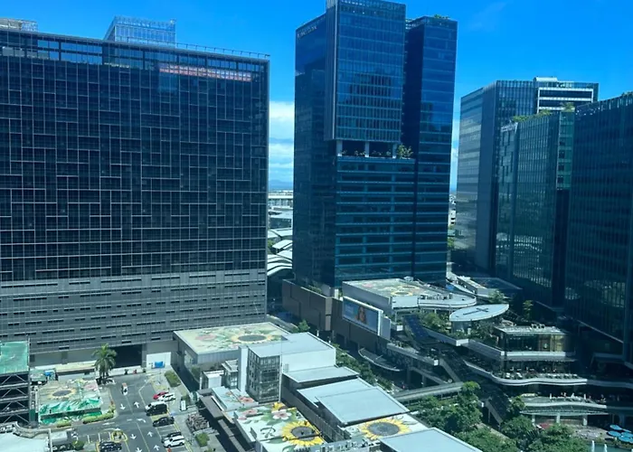 Cozy 1bedroom With View In Uptown Bgc