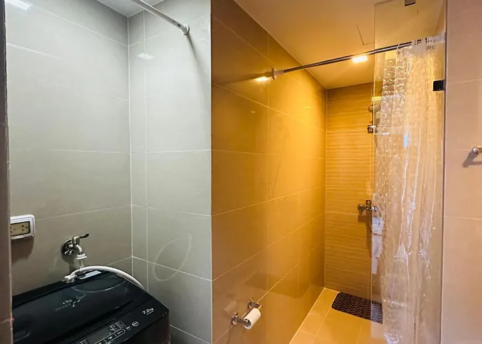 Cozy 1bedroom With View In Uptown Bgc Apartment
