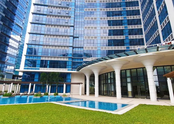 Cozy 1bedroom With View In Uptown Bgc *