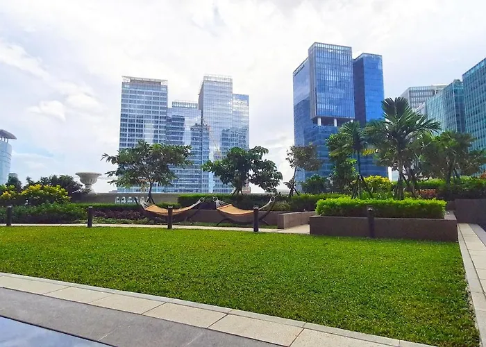 Cozy 1bedroom With View In Uptown Bgc *